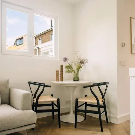 The Pine Tree House Σπίτι διακοπών Zandvoort