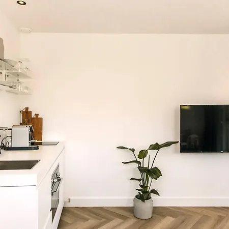 The Pine Tree House בית נופש