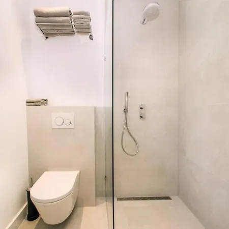 The Pine Tree House בית נופש *